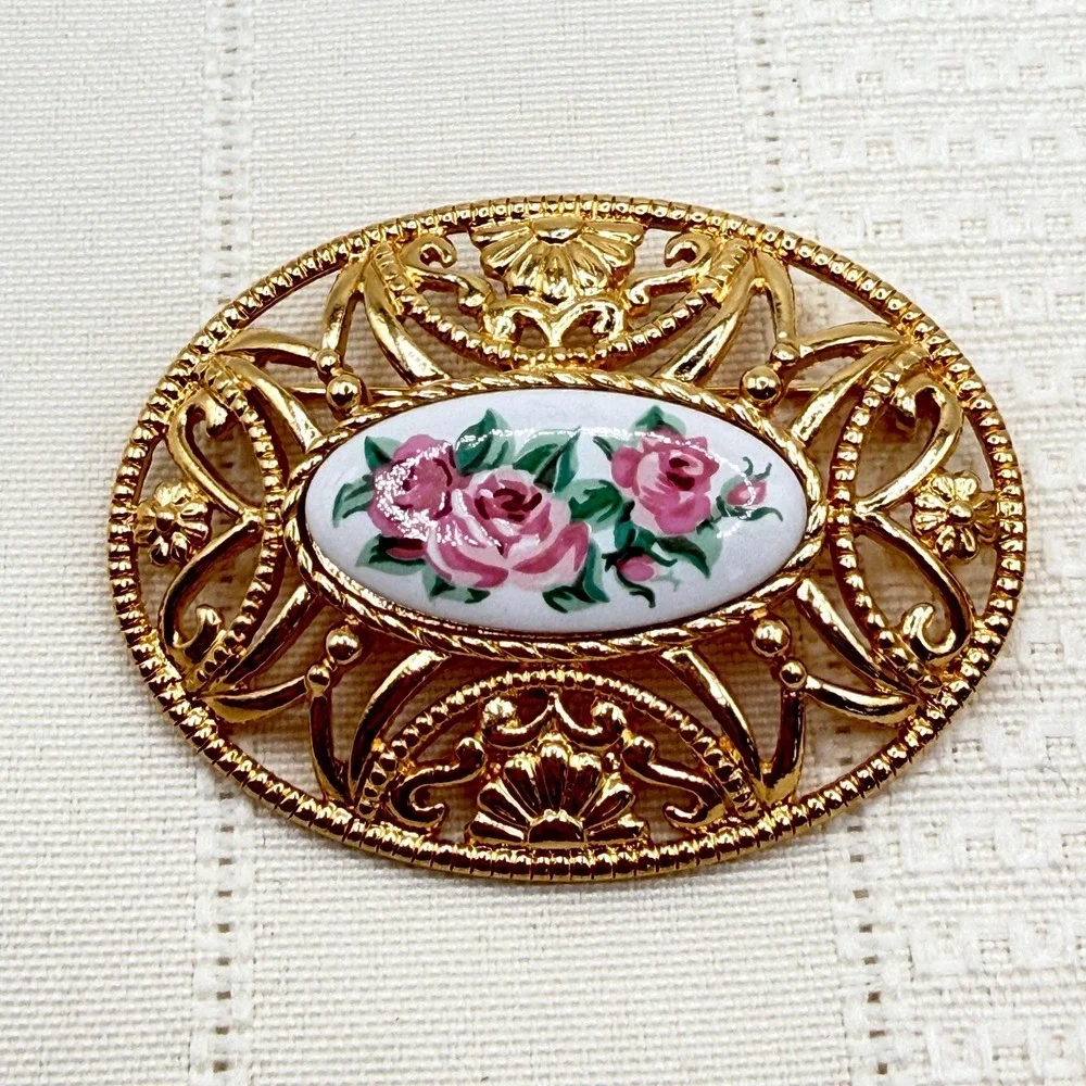 Vintage Avon Victorian Revival Gold Tone Filigree Roses Porcelain Cameo Brooch